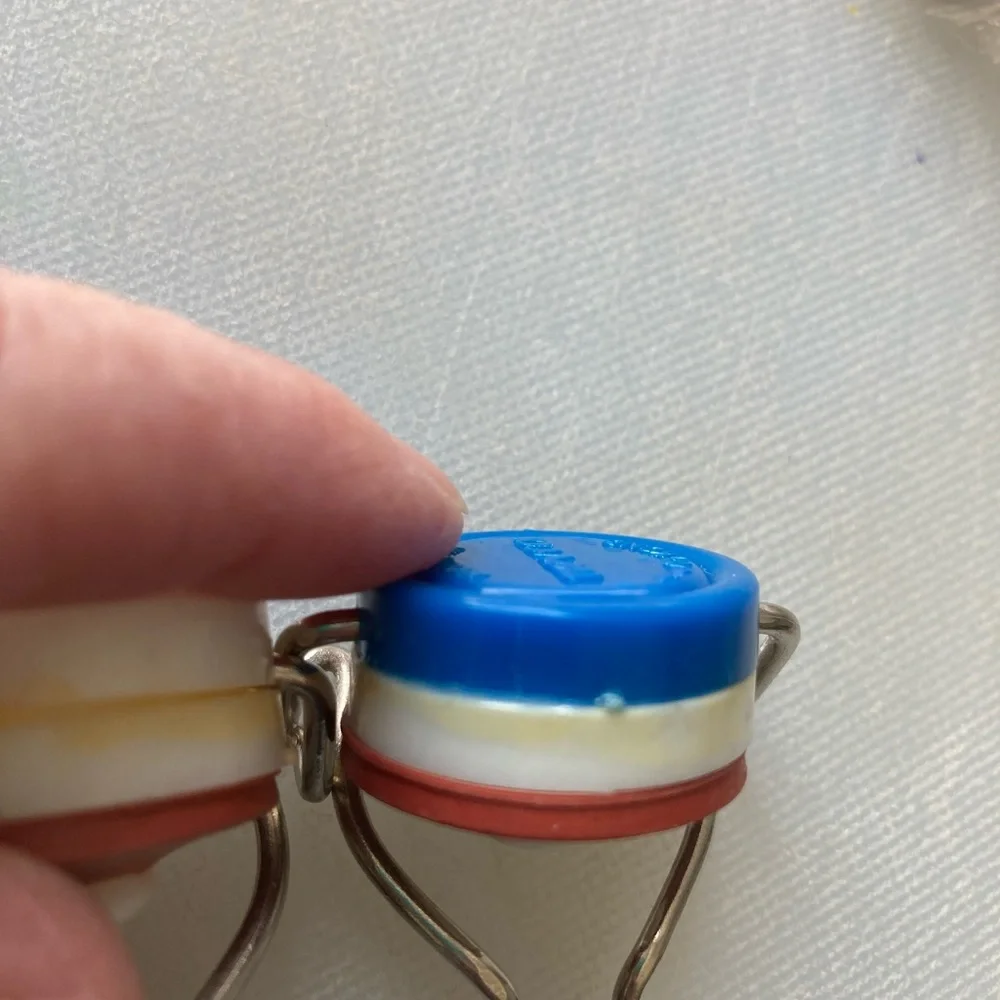 Vintage bottle sealing caps